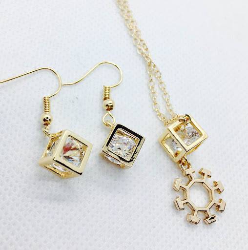 ネックレス＆ピアスセット